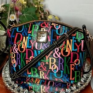 Dooney and Bourke Crossbody Bag 10x7x4 🎄🎊🎀